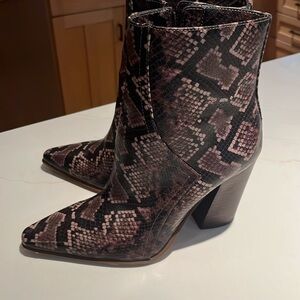 Jlo ankle boots
